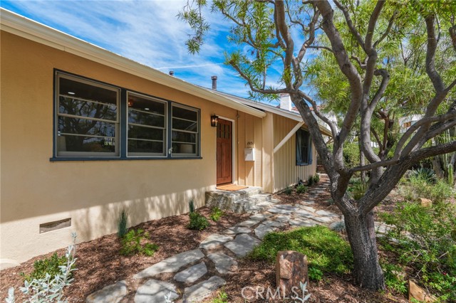 Detail Gallery Image 4 of 50 For 1901 Phillips Way, Los Angeles,  CA 90042 - 2 Beds | 1 Baths