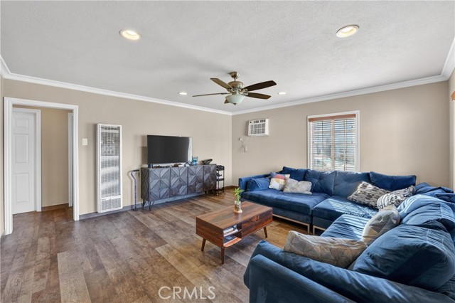 Detail Gallery Image 8 of 37 For 4049 Martin Luther King Jr, Lynwood,  CA 90262 - 3 Beds | 2 Baths