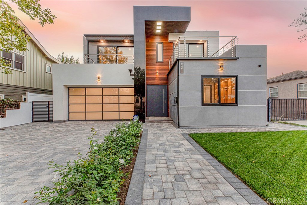 821 N Pass Avenue