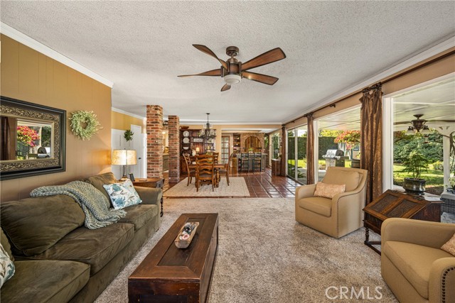 Detail Gallery Image 10 of 46 For 1431 La Colina Dr, Tustin,  CA 92780 - 3 Beds | 2 Baths