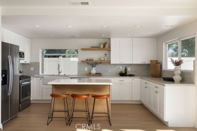 Detail Gallery Image 10 of 58 For 24912 Eaton Ln, Laguna Niguel,  CA 92677 - 4 Beds | 2/1 Baths