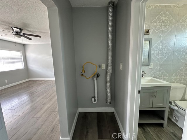 8150 Gardendale Street, Paramount CA: https://media.crmls.org/medias/77c373aa-a9e1-40a5-a76d-3aa2d04ee315.jpg