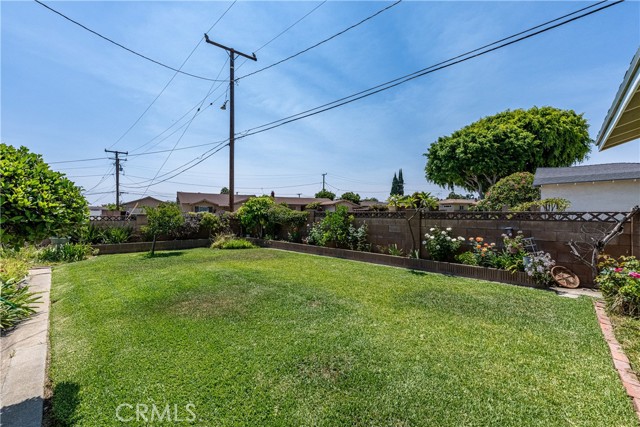 917 N Sanchez Street, Montebello CA: https://media.crmls.org/medias/77c3b4cb-6468-4761-9c37-cb0f75446dcc.jpg