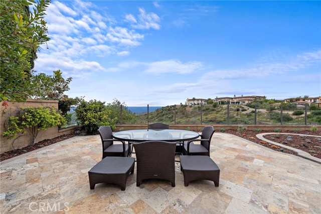 27 Pacific Mist, Newport Coast CA: https://media.crmls.org/medias/77c4b922-3577-45d1-aca6-706f792d6a9a.jpg