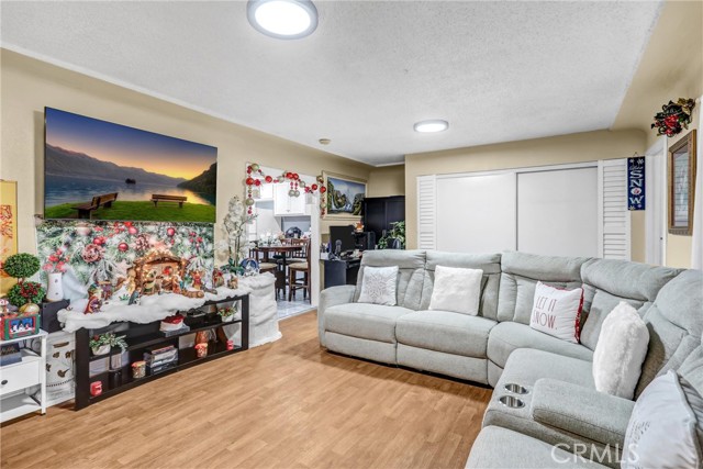 Detail Gallery Image 7 of 28 For 7848 Elm St, Highland,  CA 92410 - 6 Beds | 3 Baths