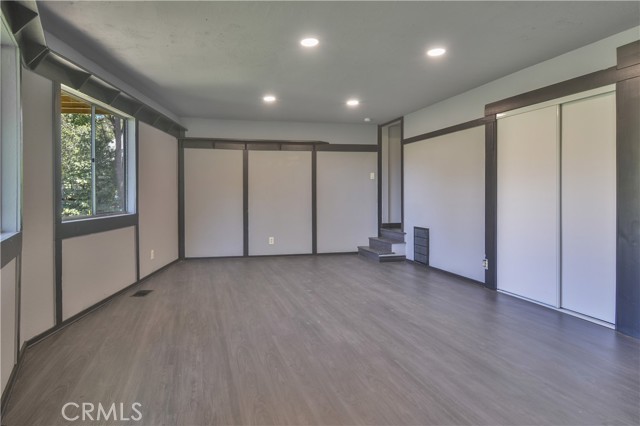 929 Trinity Drive, Lake Arrowhead CA: https://media.crmls.org/medias/77c63905-47ec-4886-80bf-0653c3826a7c.jpg