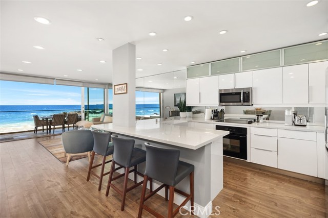 31755 Coast, Laguna Beach CA: https://media.crmls.org/medias/77c673af-3389-4025-a21b-2c31cd74abd0.jpg