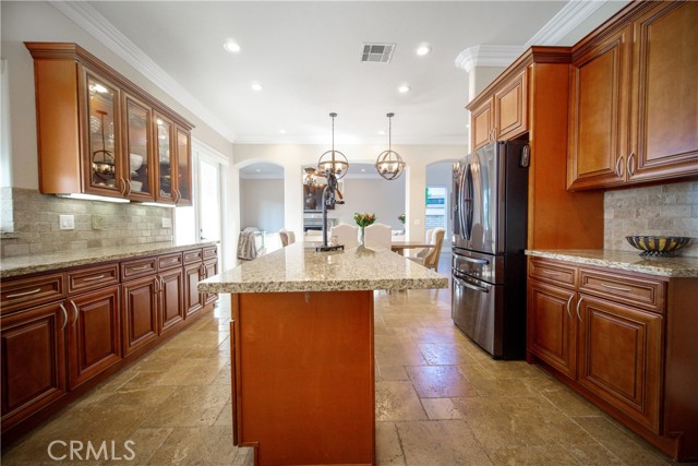 Detail Gallery Image 16 of 45 For 30385 South Fork Dr, Canyon Lake,  CA 92587 - 5 Beds | 3/1 Baths