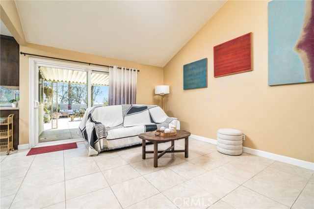 Detail Gallery Image 9 of 50 For 378 E Radcliffe Dr, Claremont,  CA 91711 - 4 Beds | 2 Baths