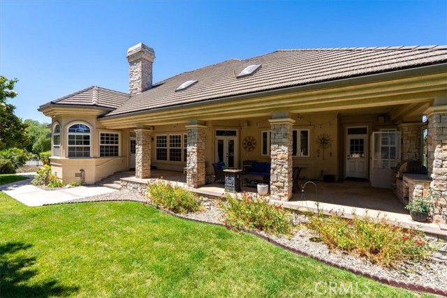 1226 Kapareil Lane, Paso Robles CA: https://media.crmls.org/medias/77c787da-43ab-4d13-a4f6-42fd4f6e25d4.jpg