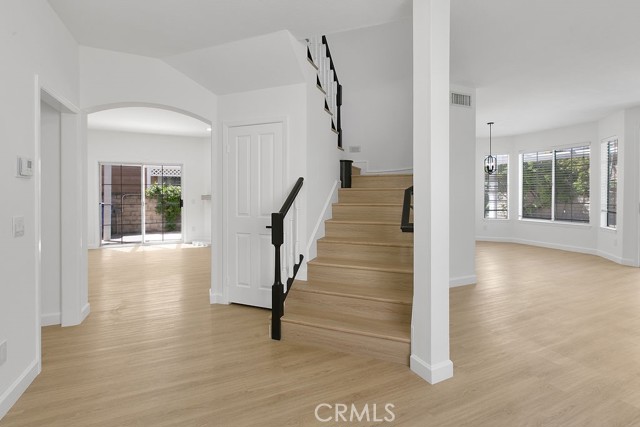 Detail Gallery Image 2 of 23 For 1726 Blossom Ct, Newbury Park,  CA 91320 - 4 Beds | 3 Baths