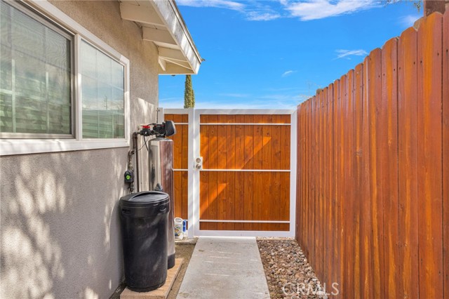 Detail Gallery Image 45 of 56 For 14396 Mojave Ln, Victorville,  CA 92394 - 4 Beds | 2 Baths