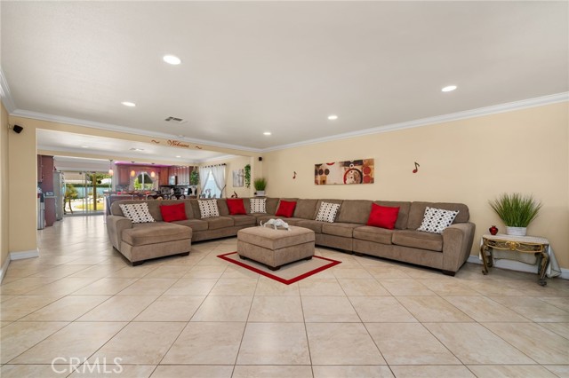 Detail Gallery Image 2 of 62 For 11267 Jerry Pl, Cerritos,  CA 90703 - 3 Beds | 3 Baths