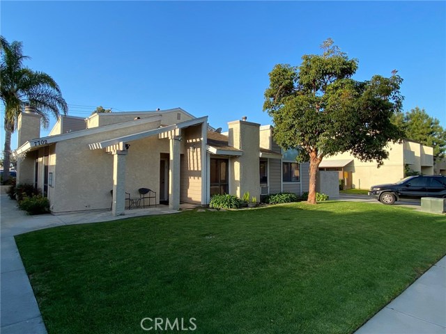 7702 Timber Circle, Huntington Beach, CA 92648