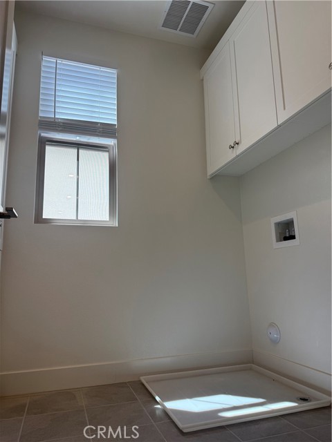 Detail Gallery Image 4 of 28 For 228 Maricopa, Irvine,  CA 92618 - 3 Beds | 2/1 Baths