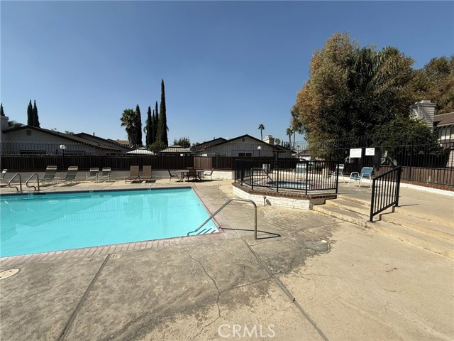 Detail Gallery Image 4 of 13 For 2237 S Greenwood Pl a,  Ontario,  CA 91761 - 2 Beds | 2/1 Baths