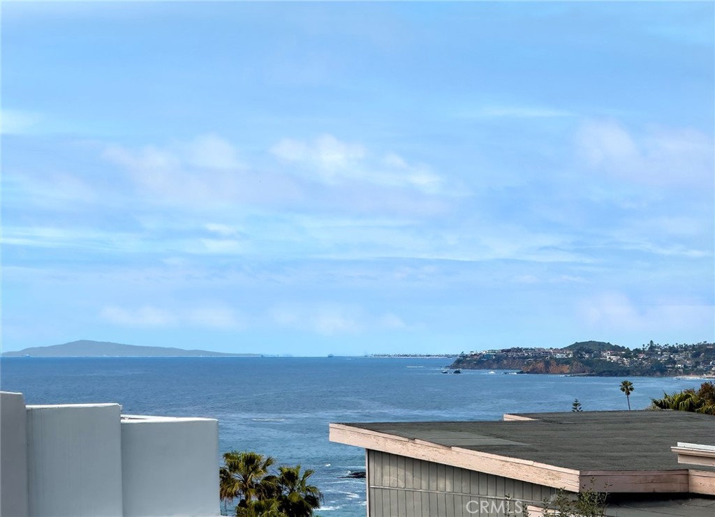 https://media.crmls.org/medias/77c8fe73-8fae-4eb4-8463-d6a3447ade0c.jpg?preset=X-Large