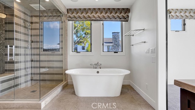 Detail Gallery Image 43 of 61 For 243 Poppy Ave, Corona Del Mar,  CA 92625 - 4 Beds | 3/1 Baths