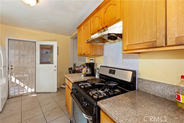 Detail Gallery Image 4 of 13 For 2483 Ann Arbor Ave, Pomona,  CA 91766 - 3 Beds | 1 Baths