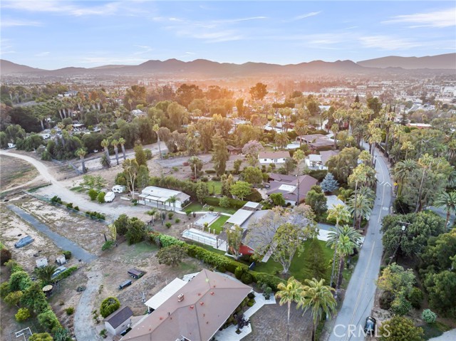 2886 Mcallister Street, Riverside CA: https://media.crmls.org/medias/77c94f0e-87f1-4b16-b95b-8ac107726ee3.jpg