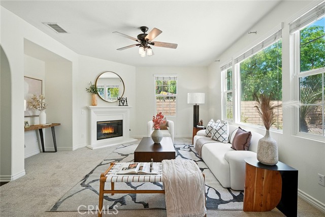 Detail Gallery Image 8 of 47 For 4331 Altivo Ln, Corona,  CA 92883 - 4 Beds | 3 Baths