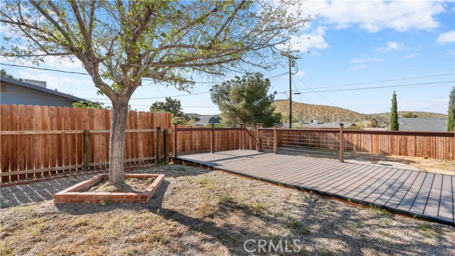 57966 El Dorado Drive, Yucca Valley CA: https://media.crmls.org/medias/77ca04ac-2d43-4e9b-92fd-f5d99c3e7e5f.jpg