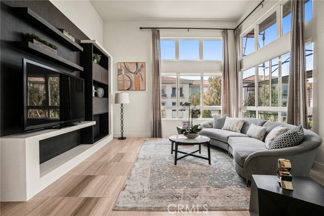 Detail Gallery Image 15 of 40 For 12695 Sandhill Ln #3,  Playa Vista,  CA 90094 - 3 Beds | 2/1 Baths