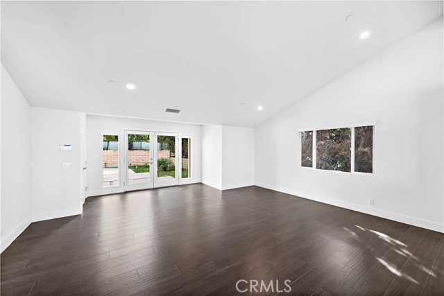 701 Avenida Presidio, San Clemente CA: https://media.crmls.org/medias/77cba8be-a6fe-45b2-8aae-aef499680727.jpg