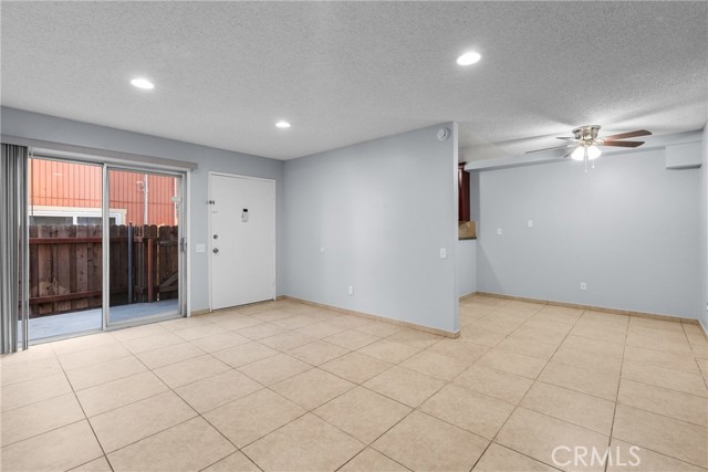 14265 Terra Bella St, Panorama City CA: https://media.crmls.org/medias/77cbc008-5e7b-4245-baa4-b0130138f504.jpg