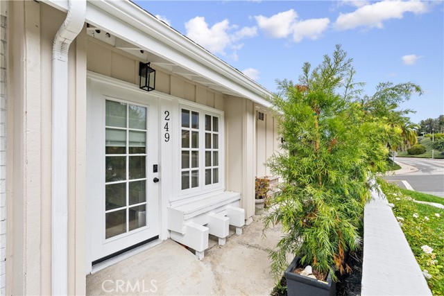 Detail Gallery Image 3 of 28 For 249 Calle Empalme, San Clemente,  CA 92672 - 4 Beds | 2 Baths