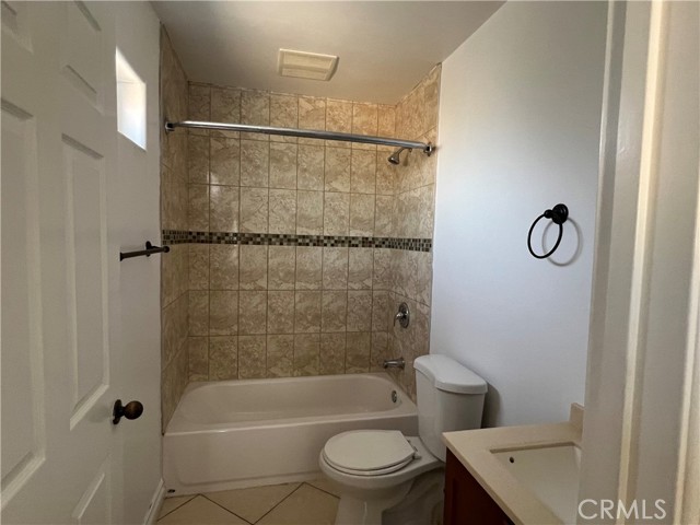 Detail Gallery Image 15 of 20 For 1577 E 51st, Los Angeles,  CA 90011 - 4 Beds | 2 Baths