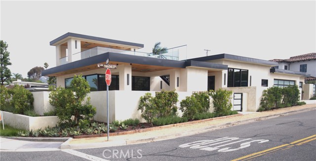 Street view of an amazing property