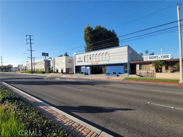 Great location opportunity at Anaheim , Katella and Euclid , constructed in 1963 
nearby all shopping and dining establishment to enjoy after work hours , this is exceptional opportunity for a businesses seeking location and functional office budling