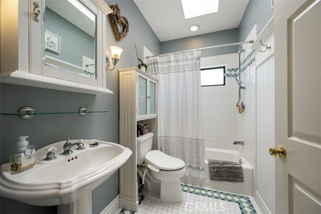 1685 Corbett Highlands Place, Arroyo Grande CA: https://media.crmls.org/medias/77cdf638-5a97-4484-8efb-f62ada408463.jpg