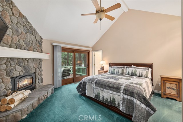 Detail Gallery Image 20 of 75 For 180 Grass Valley Rd #29,  Lake Arrowhead,  CA 92317 - 4 Beds | 5/1 Baths