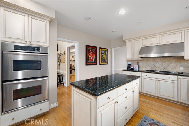 Detail Gallery Image 22 of 69 For 2964 Lombardy Rd, Pasadena,  CA 91107 - 4 Beds | 3 Baths