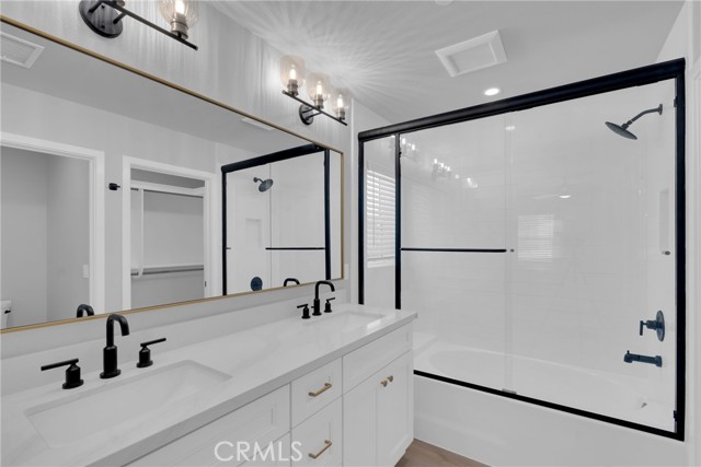 617 E Walnut Avenue, Monrovia CA: https://media.crmls.org/medias/77cefa63-90c3-46e1-a3a6-1b81913f1ea9.jpg