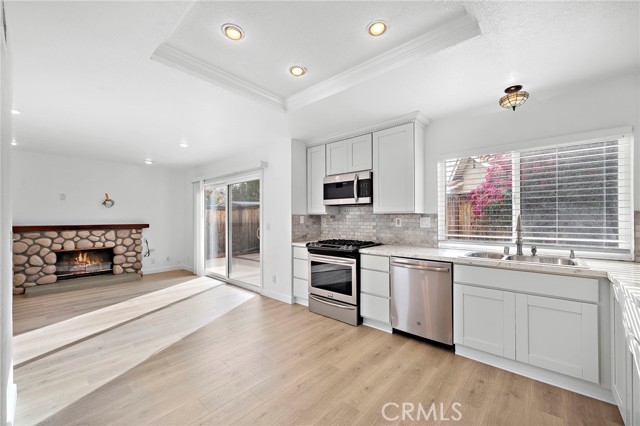 Detail Gallery Image 3 of 17 For 15 Romero, Rancho Santa Margarita,  CA 92688 - 3 Beds | 2/1 Baths