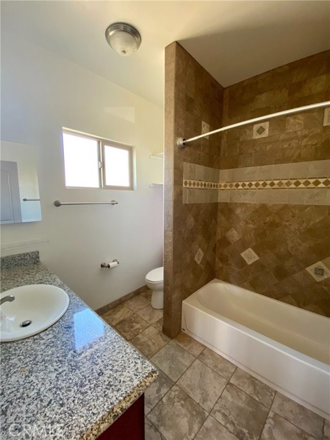 157 153-155 S Laurel Street, Ventura CA: https://media.crmls.org/medias/77cf60e4-09bd-4344-8be4-d8e4104873a2.jpg