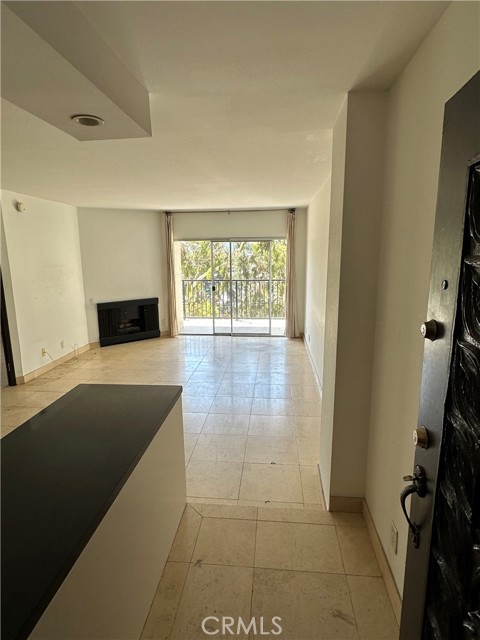 Detail Gallery Image 2 of 13 For 3949 Los Feliz Bld #301,  Los Angeles,  CA 90027 - 1 Beds | 1 Baths