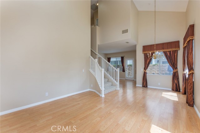 Detail Gallery Image 4 of 32 For 1654 Rush Haven Way, Simi Valley,  CA 93065 - 3 Beds | 2/1 Baths
