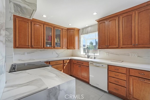 15330 Hart Street, Van Nuys CA: https://media.crmls.org/medias/77d14666-fb16-4fdd-aca6-576d6bd19194.jpg