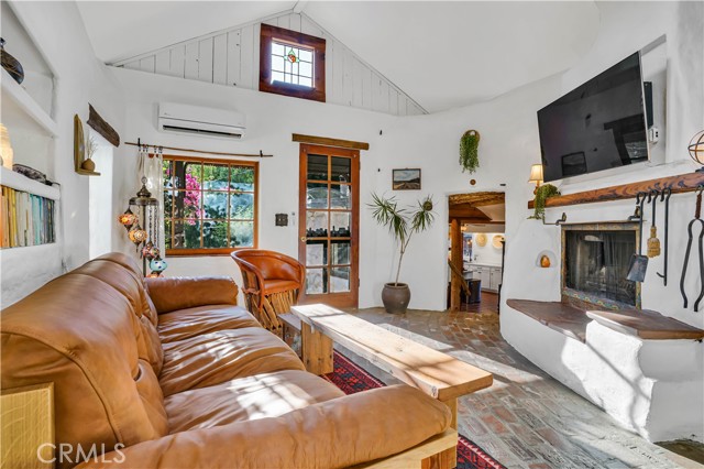 Detail Gallery Image 15 of 33 For 110 Box Canyon, Canoga Park,  CA 91304 - 3 Beds | 2/1 Baths