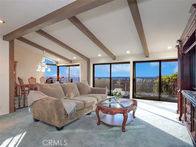 Detail Gallery Image 6 of 40 For 2560 via Sanchez, Palos Verdes Estates,  CA 90274 - 4 Beds | 2/1 Baths