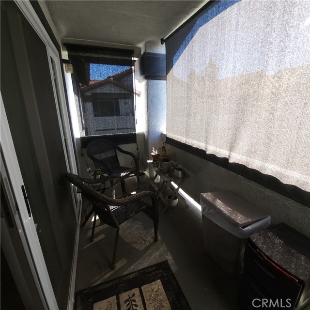 16377 Lakeshore Drive, Lake Elsinore CA: https://media.crmls.org/medias/77d24c2f-8fd9-4d71-8d91-a7a9a4cd4ecd.jpg