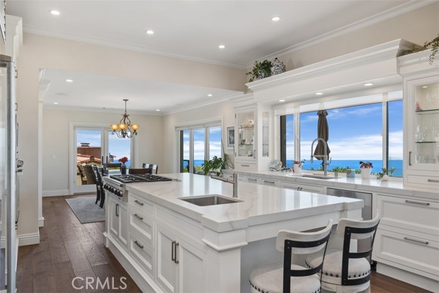 413 E Avenida Cordoba, San Clemente CA: https://media.crmls.org/medias/77d2a97d-f1c1-424a-8b24-447bfe58ed81.jpg