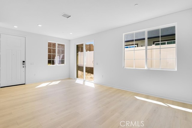 32807 MANHATTAN Avenue, Winchester CA: https://media.crmls.org/medias/77d35d32-c2a1-4715-a190-995a57662aa7.jpg