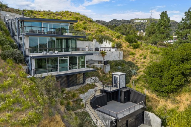 Detail Gallery Image 47 of 52 For 2917 Durand Dr, Los Angeles,  CA 90068 - 3 Beds | 2/1 Baths