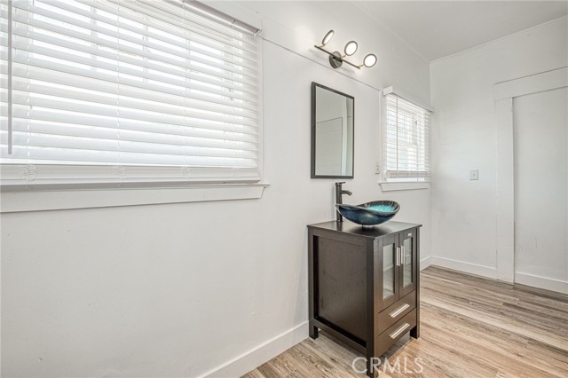 Detail Gallery Image 9 of 31 For 3124 E Madison Ave, Fresno,  CA 93702 - 3 Beds | 2 Baths