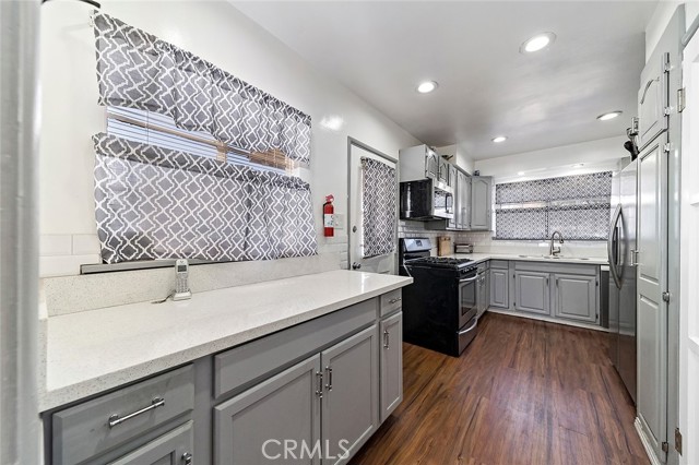 Detail Gallery Image 9 of 34 For 863 W J St, Ontario,  CA 91762 - 3 Beds | 1 Baths